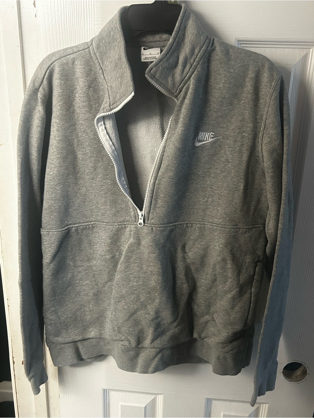Nike Men’s Heather Gray Half-Zip Pullover Sweatshirt